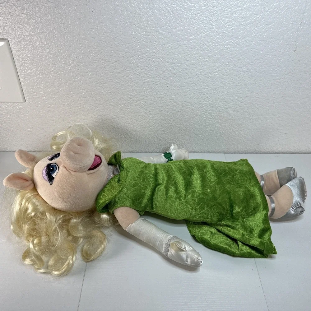 Disney Store Miss Piggy 20